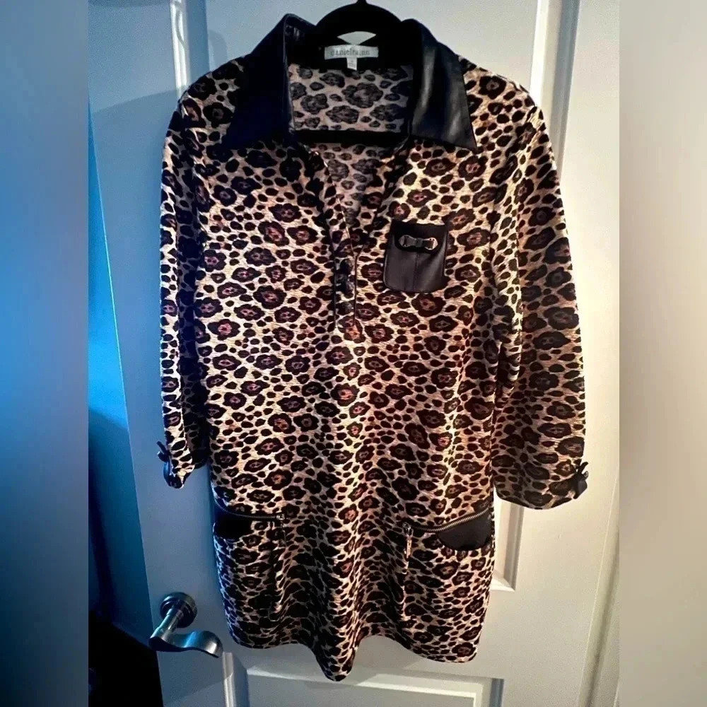 Daniel Rainn vintage cheeta print smock top/mini dress- Size Medium